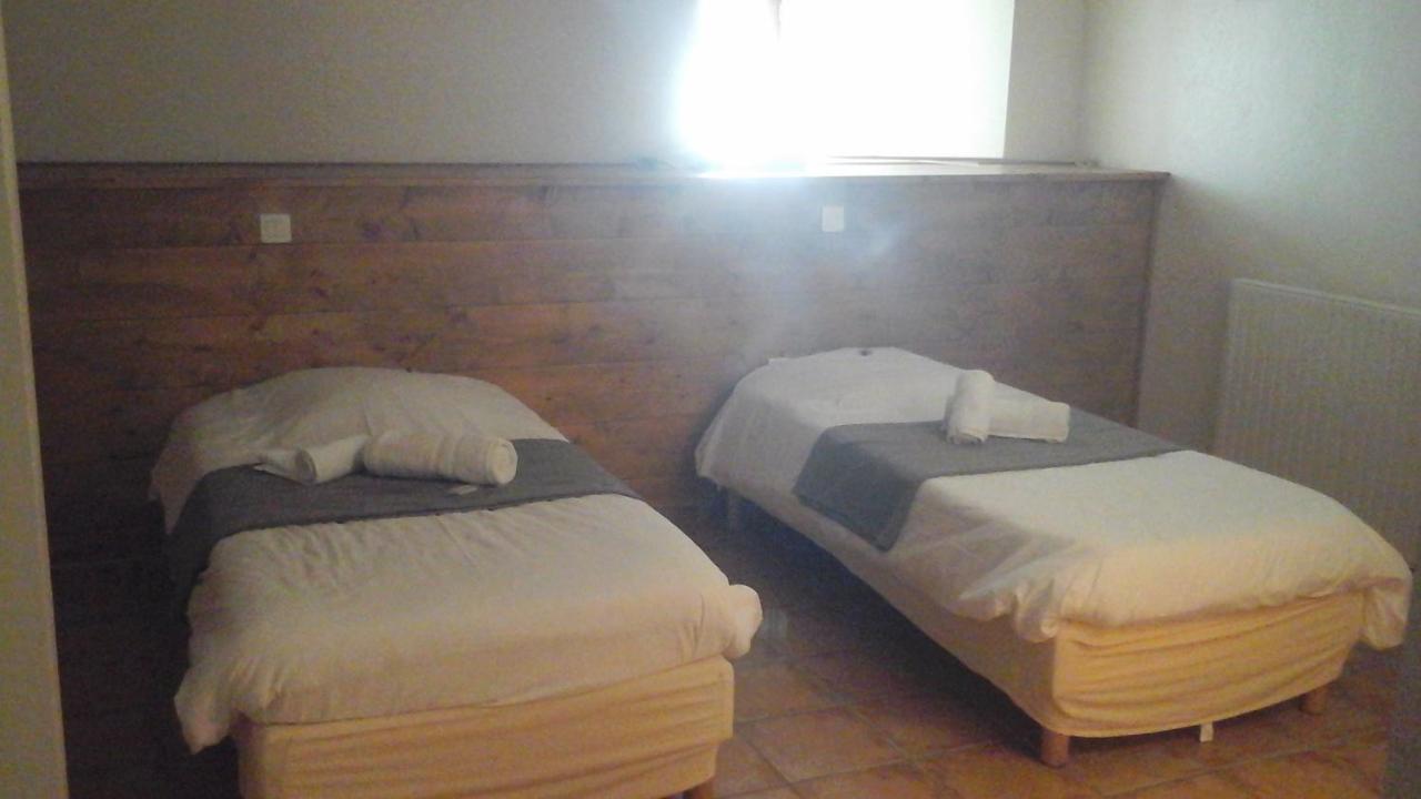 Auberge Les Fontilles Coltines Екстер'єр фото
