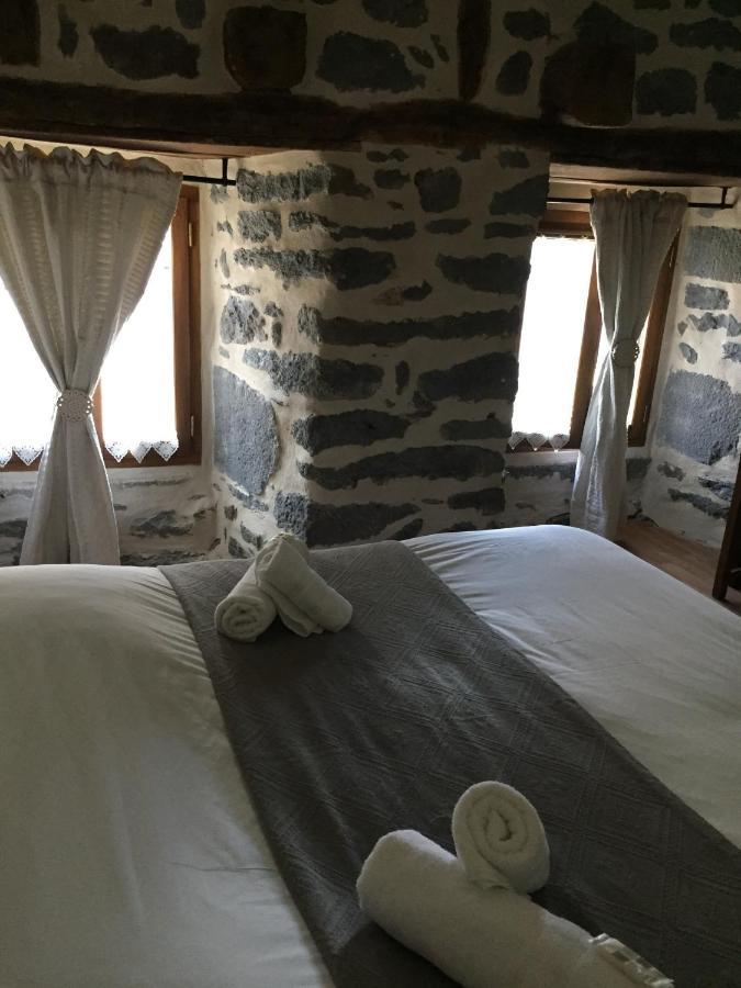 Auberge Les Fontilles Coltines Екстер'єр фото