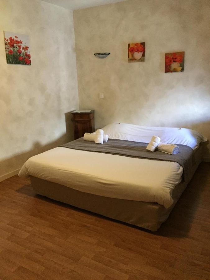 Auberge Les Fontilles Coltines Екстер'єр фото