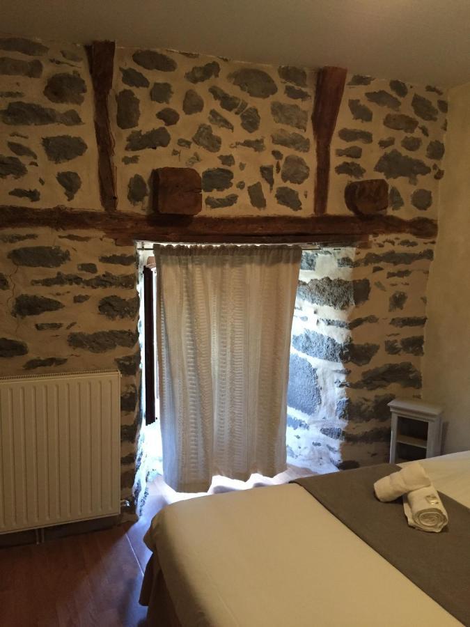 Auberge Les Fontilles Coltines Екстер'єр фото