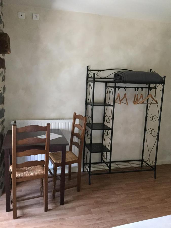 Auberge Les Fontilles Coltines Екстер'єр фото