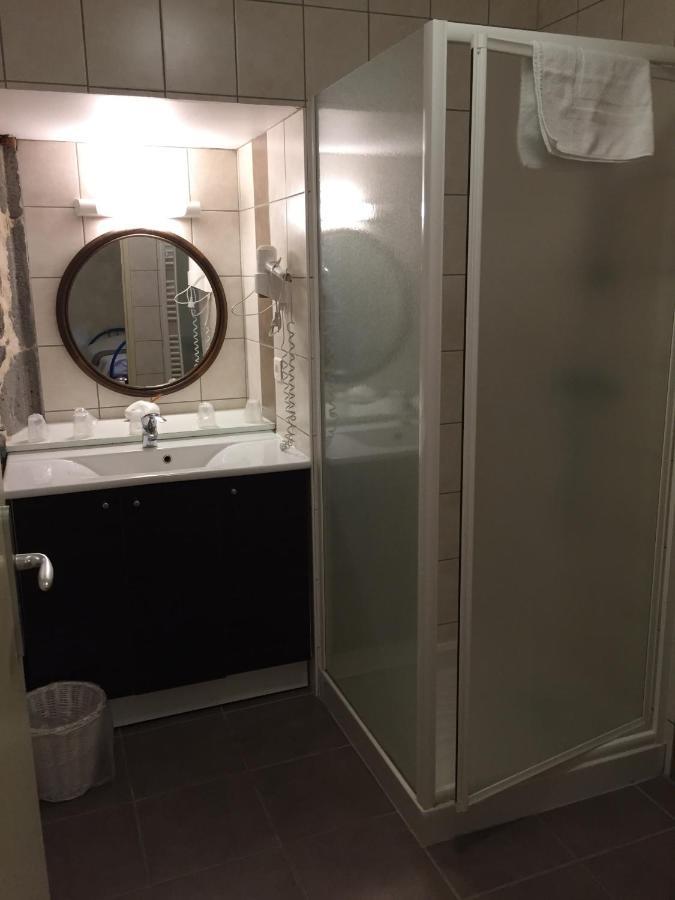 Auberge Les Fontilles Coltines Екстер'єр фото